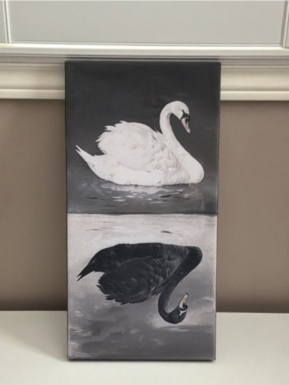 Black And White Swan Home Decor With Hook At Back